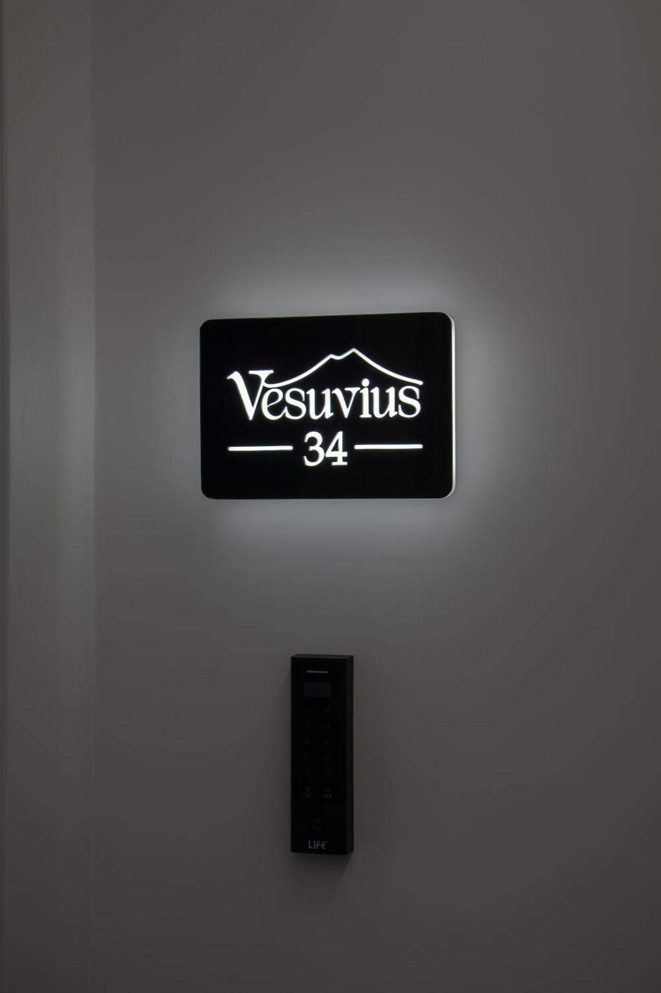 Vesuvius115 *